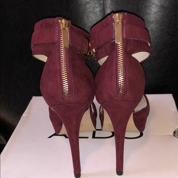 🔥ALDO gold ankle strap Burgundy platform heels - Picture 4 of 5